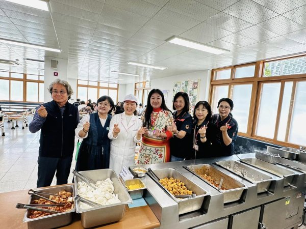 鳳西國中締造國際交流新紀錄 與韓國南倉中學友誼長存