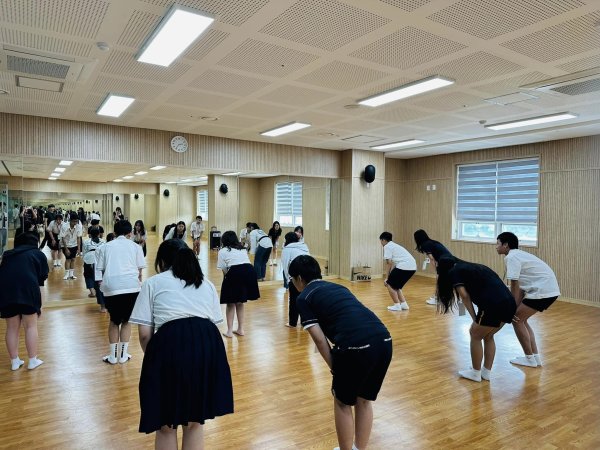 鳳西國中締造國際交流新紀錄 與韓國南倉中學友誼長存