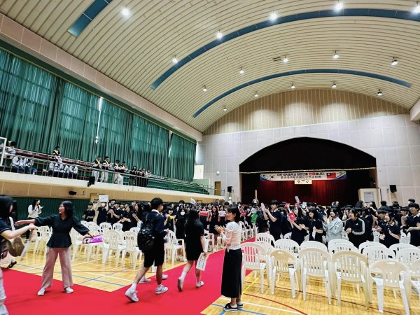 鳳西國中締造國際交流新紀錄 與韓國南倉中學友誼長存