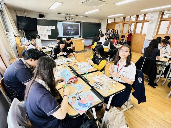 鳳西國中締造國際交流新紀錄 與韓國南倉中學友誼長存