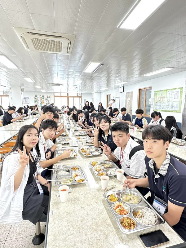 鳳西國中締造國際交流新紀錄 與韓國南倉中學友誼長存