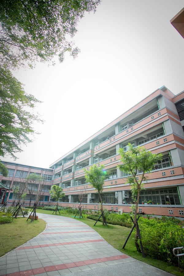 鳳西國中校園美景