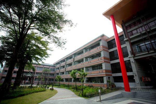 鳳西國中校園美景