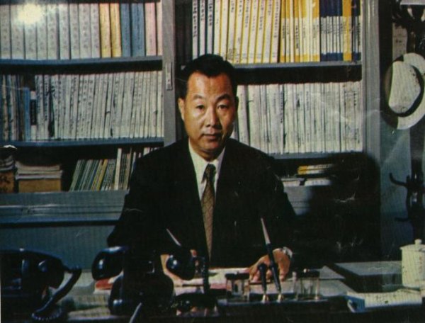 創校校長-溫興春校長
