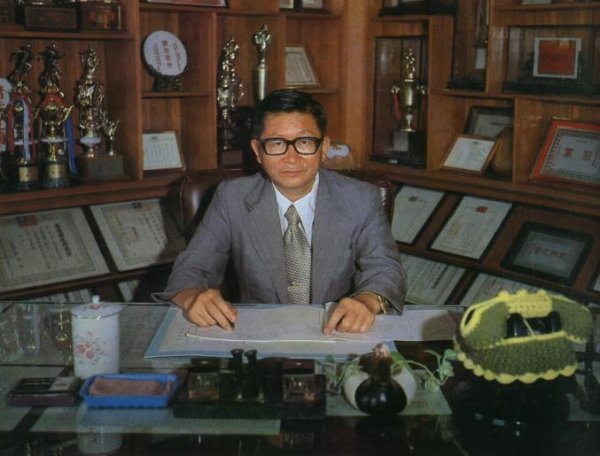 第三任校長-鄭松炎校長