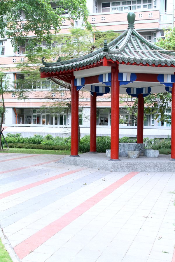 鳳西國中校園美景